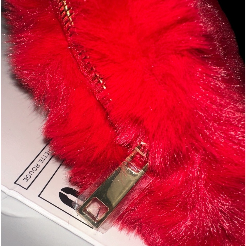 Miu Miu Red Fur Pouch With Box - image 7
